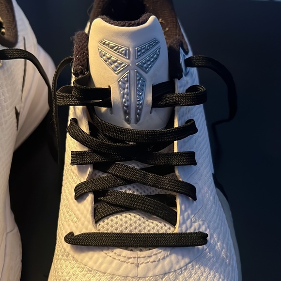 Nike Mamba Focus TB White Wolf Grey Black - Size US 8 - Picture 3 of 13